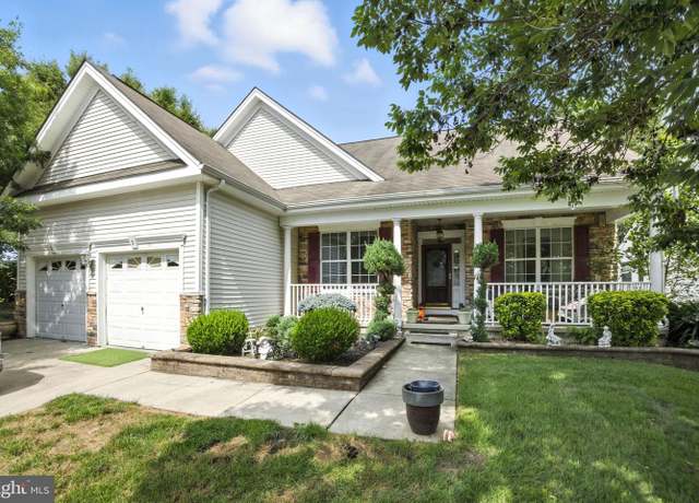 Property at 3 Melissa Dr, Sicklerville, NJ 08081, 3 beds, 2 baths