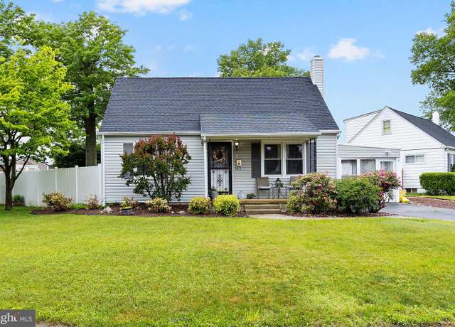 Property at 1 Pheasant Ln, Hamilton, NJ 08690, 3 beds, 1.5 baths