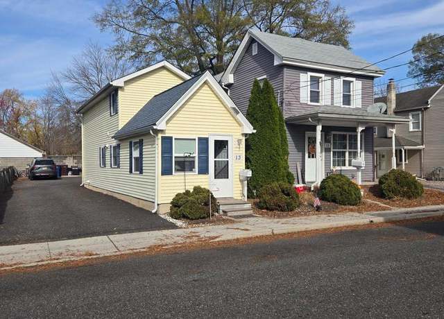 Property at 13-15 E Millbrooke Ave, Woodstown, NJ 08098, 5 beds, 3 baths