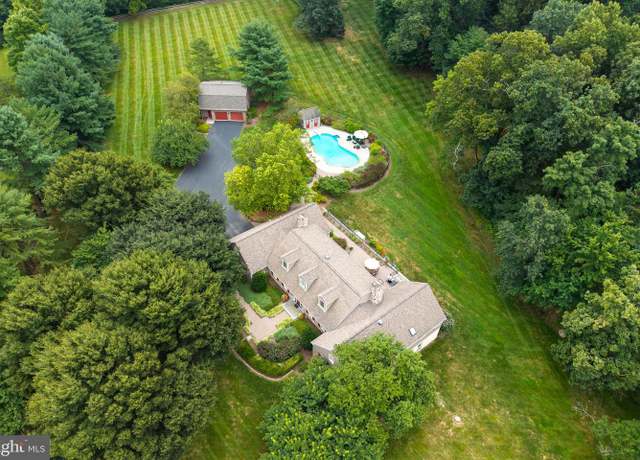 Property at 30 Margaret Ct, Glenmoore, PA 19343, 5 beds, 4 baths
