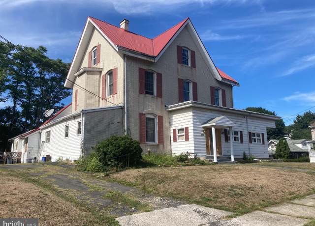 Property at 452 Greenwood Ave, Pottsville, PA 17901, 19 beds, 3 baths