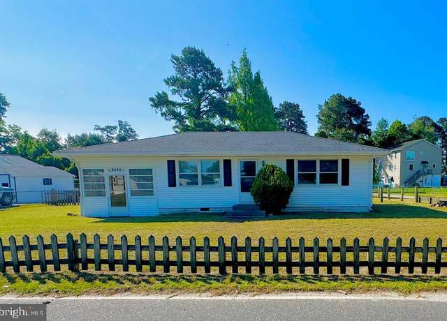 Property at 3434 Willow St, Chincoteague Island, VA 23336, 2 beds, 1 bath