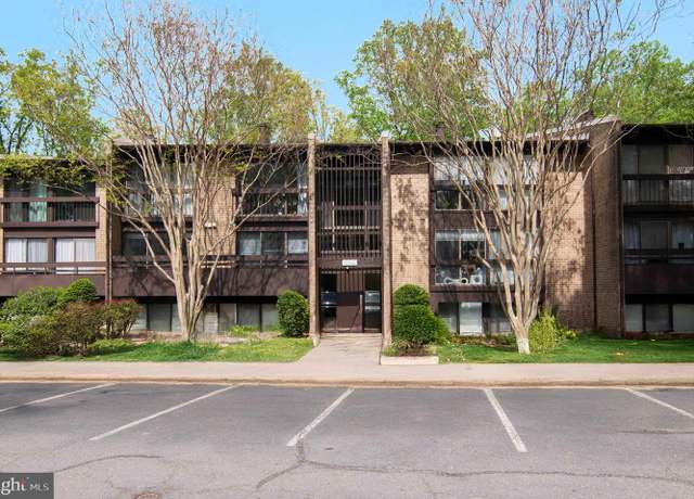 Property at 11562 Rolling Green Ct #200, Reston, VA 20191, 2 beds, 2 baths