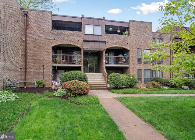 Property at 11208 Chestnut Grove Sq #112, Reston, VA 20190, 2 beds, 1.5 baths