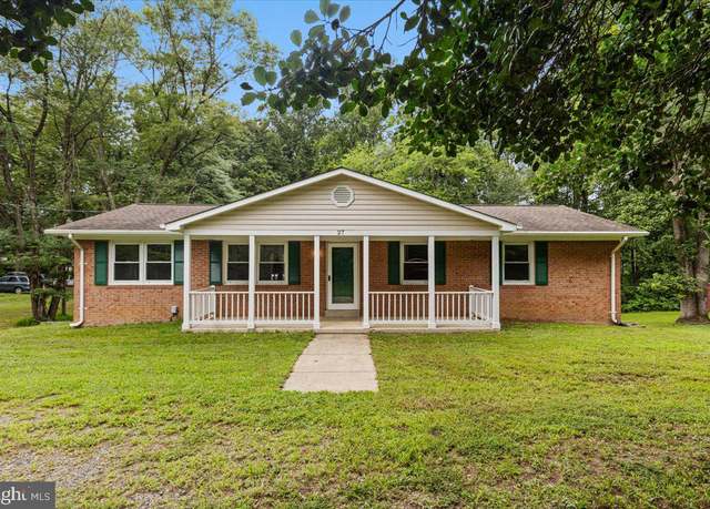 Property at 27 Rallye Ln, Fredericksburg, VA 22405, 4 beds, 2 baths