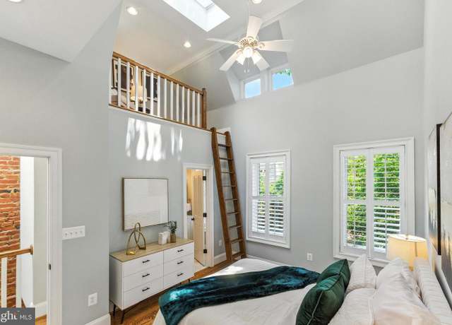 Property at 304 12th St NE, Washington, DC 20002, 4 beds, 3.5 baths