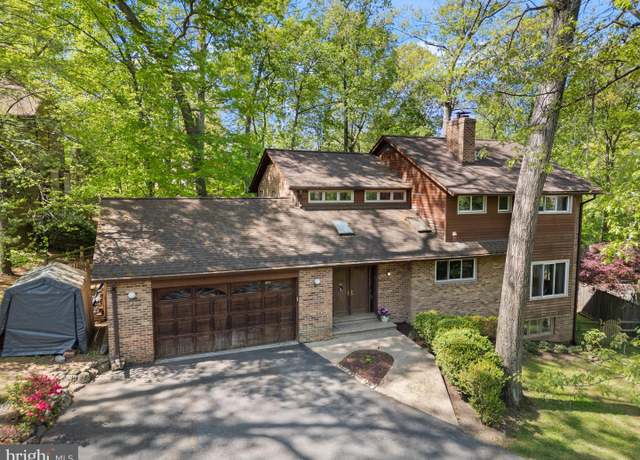 Property at 9220 Beech Hill Dr, Bethesda, MD 20817, 4 beds, 4.5 baths