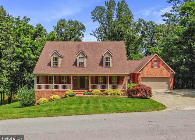 Property at 19342 Maggies Ct, Boonsboro, MD 21713, 4 beds, 3.5 baths