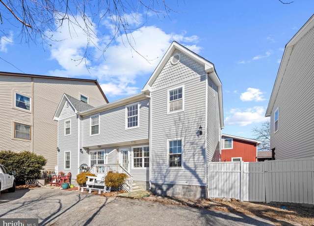 Property at 130 Jamestown Rd Unit B, Ocean City, MD 21842, 3 beds, 2.5 baths