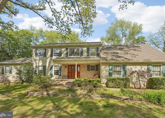 Property at 924 Hughes Dr, Hamilton, NJ 08690, 3 beds, 2.5 baths