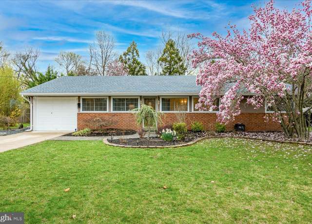 Property at 1 Cranston Rd, Kendall Park, NJ 08824, 4 beds, 2 baths