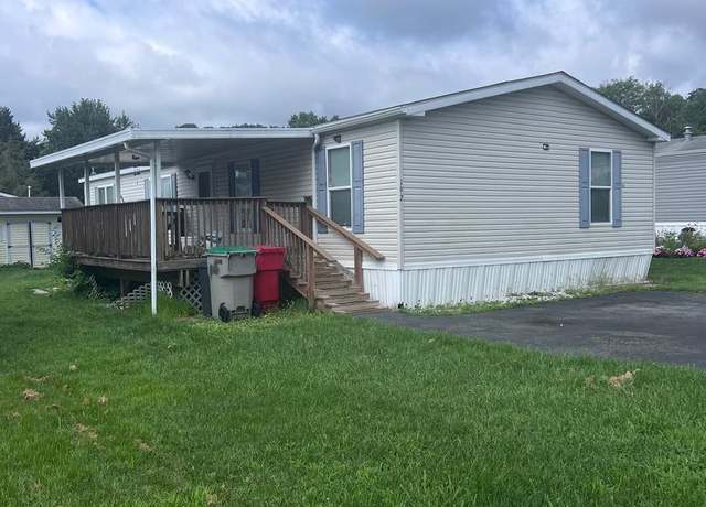 Property at 192 Lexington Dr, Hereford, PA 18056, 3 beds, 2 baths