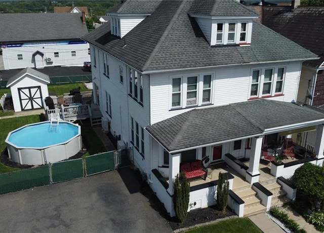 Property at 137 N 4th St, Lehighton, PA 18235, 4 beds, 1.5 baths