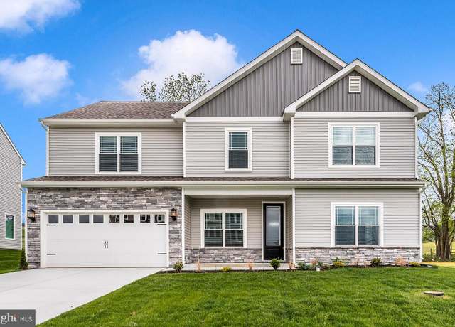 Property at 506 Abigail Ave, Waynesboro, PA 17268, 4 beds, 2.5 baths