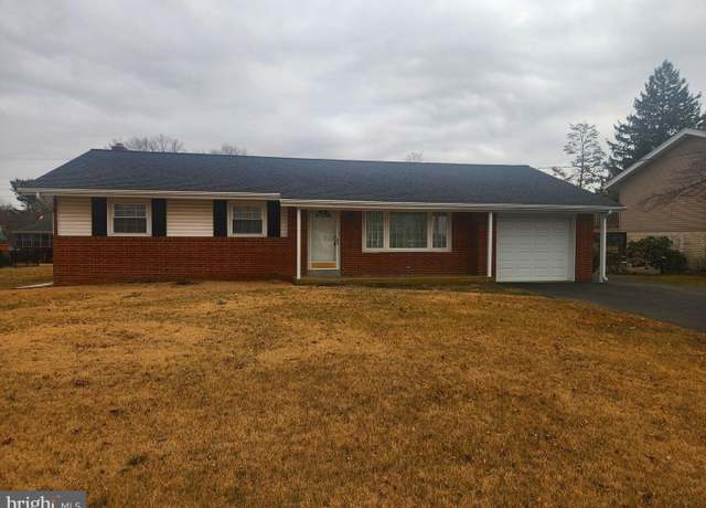 Property at 1121 Nissley Rd, Lancaster, PA 17601, 3 beds, 1 bath