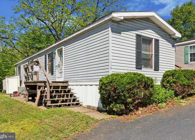 Property at 3000 E High St #119, Pottstown, PA 19464, 2 beds, 1.5 baths