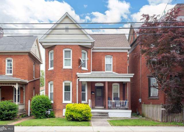 Property at 449 Carlisle St, Hanover, PA 17331, 6 beds, 3 baths