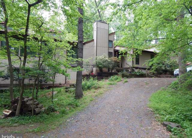 Property at 7633 Riverside Farm Rd, Marshall, VA 20115, 4 beds, 3 baths