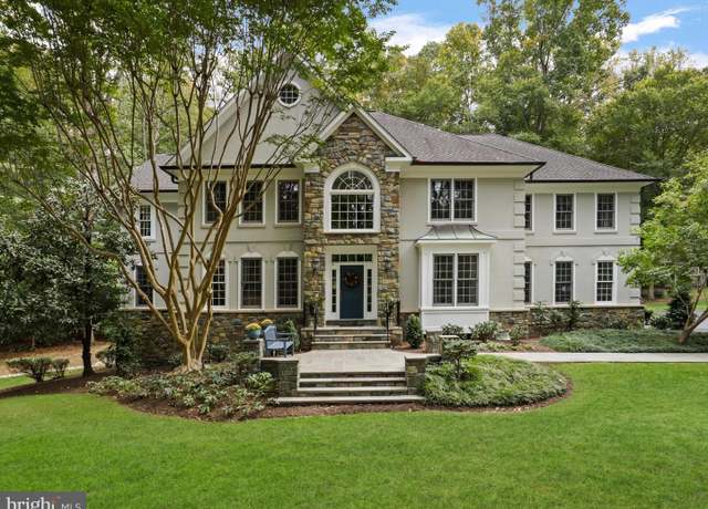 Property at 7211 Twelve Oaks Dr, Fairfax Station, VA 22039, 5 beds, 4.5 baths