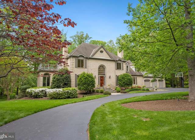 Property at 6530 Heather Brook Ct, Mclean, VA 22101, 6 beds, 3.5 baths