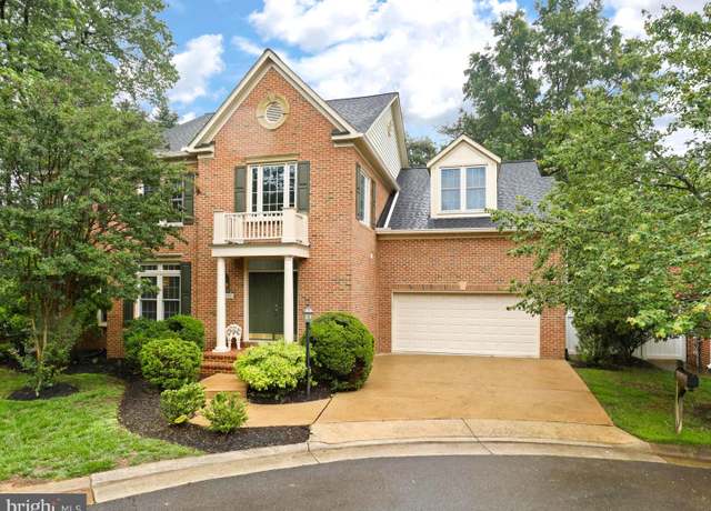Property at 7952 Blitz Ct, Dunn Loring, VA 22027, 5 beds, 3.5 baths