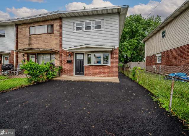 Property at 86 Thorn Ln, New Castle, DE 19720, 3 beds, 1 bath