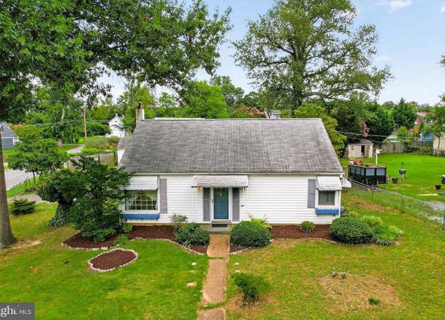 Property at 2921 Main St, Edgewater, MD 21037, 3 beds, 1 bath