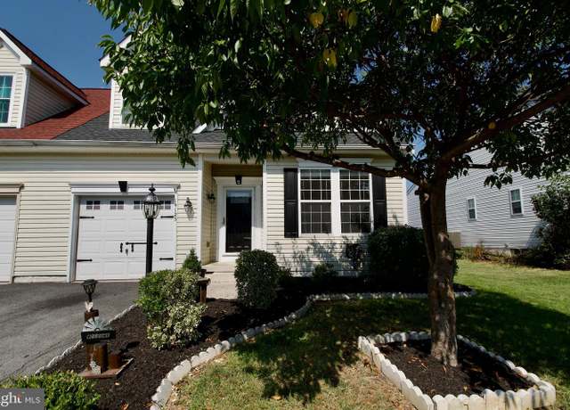 Property at 14125 Shelby Cir, Hagerstown, MD 21740, 5 beds, 4 baths