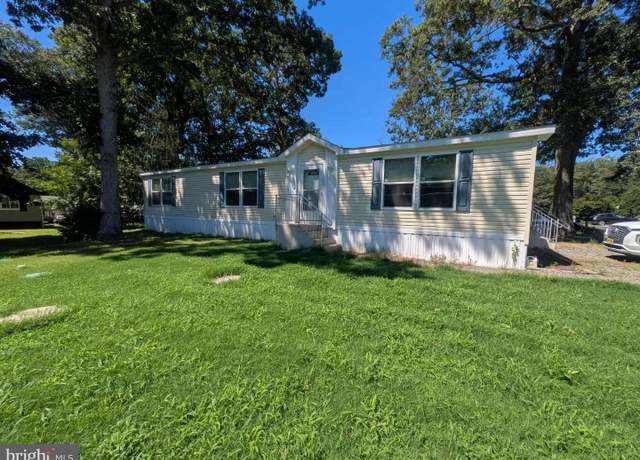 Property at 27 Briarwood Ln, Pittsgrove, NJ 08318, 3 beds, 2 baths