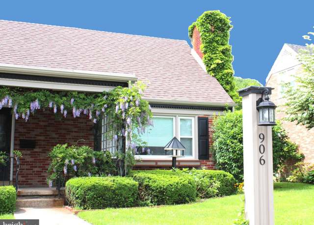 Property at 906 Brighton Ave, Reading, PA 19606, 4 beds, 1.5 baths