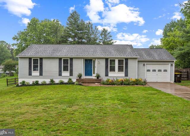 Property at 8 Cedar Ln, Doylestown, PA 18901, 3 beds, 2 baths