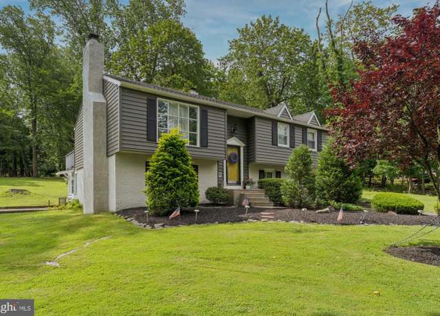 Property at 1027 Churchville Rd, Southampton, PA 18966, 4 beds, 2.5 baths