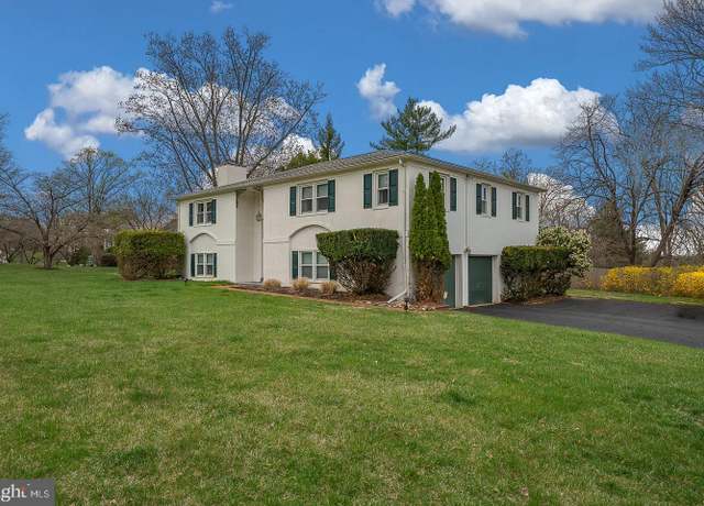 Property at 104 Beacon Dr E, Phoenixville, PA 19460, 4 beds, 2.5 baths