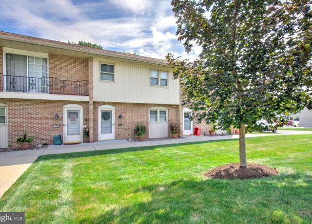 Property at 31 Fulton St, Akron, PA 17501, 4 beds, 2 baths