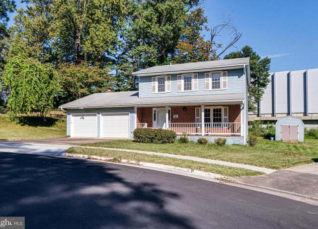 Property at 3112 Fair Woods Pkwy, Fairfax, VA 22030, 3 beds, 2.5 baths