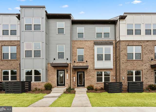 Property at 1167 Herndon Pkwy, Herndon, VA 20170, 3 beds, 3 baths