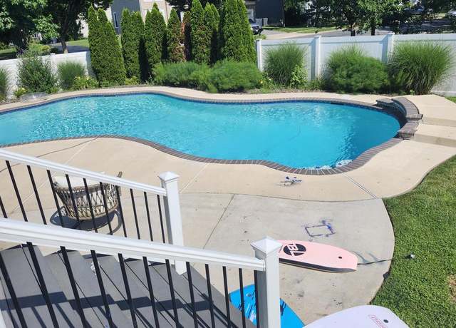 Property at 1528 Mckinan Ct, Severn, MD 21144, 6 beds, 3.5 baths