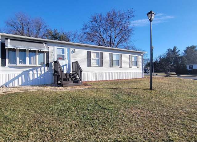 Property at 11415 Lakeside Dr, Hagerstown, MD 21740, 3 beds, 2 baths