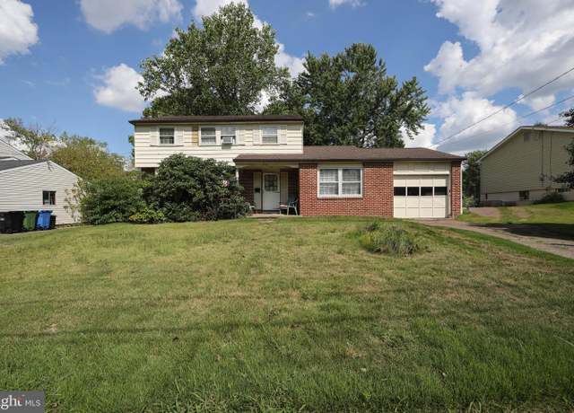 Property at 73 Bells Lake Dr, Turnersville, NJ 08012, 4 beds, 1.5 baths