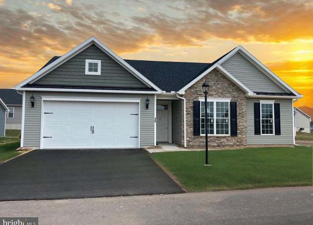 Property at 16 Partridge Ct Unit C55, Gettysburg, PA 17325, 3 beds, 2 baths