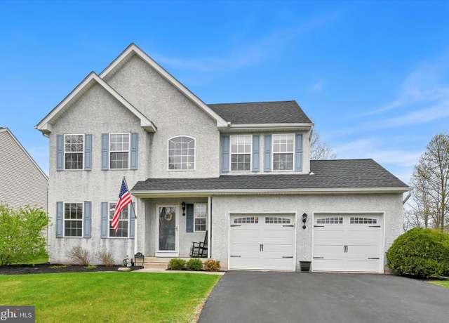 Property at 1008 Spring Meadow Dr, Quakertown, PA 18951, 4 beds, 2.5 baths