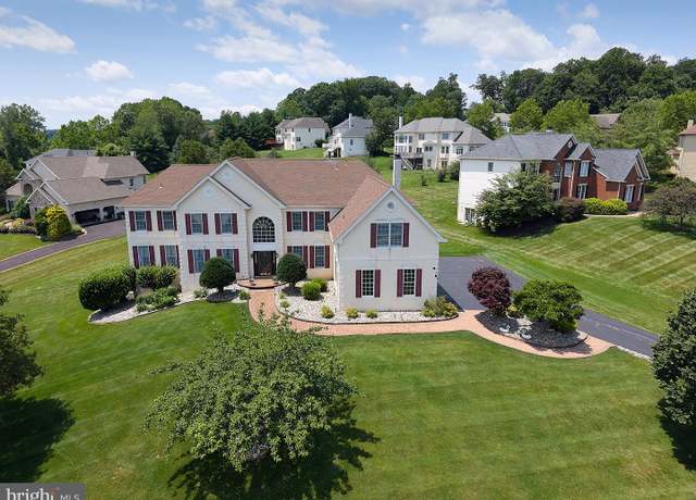 Property at 500 Preston Ct, Exton, PA 19341, 6 beds, 5.5 baths
