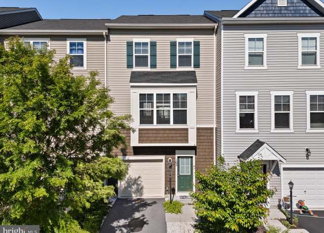 Property at 105 Poinsettia Way, Stephenson, VA 22656, 3 beds, 3 baths