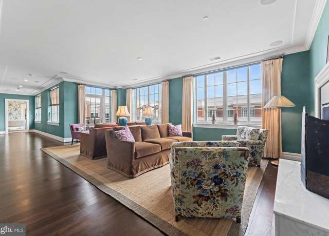 Property at 6900 Fleetwood Rd #706, Mclean, VA 22101, 2 beds, 2.5 baths