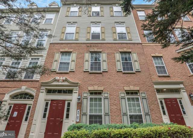 Property at 5707 Callcott Way Unit G, Alexandria, VA 22312, 3 beds, 2.5 baths