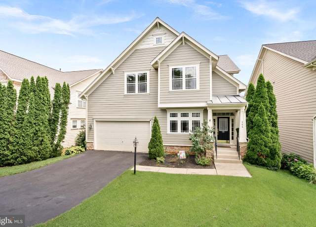 Property at 286 Ariel Dr NE, Leesburg, VA 20176, 5 beds, 3.5 baths