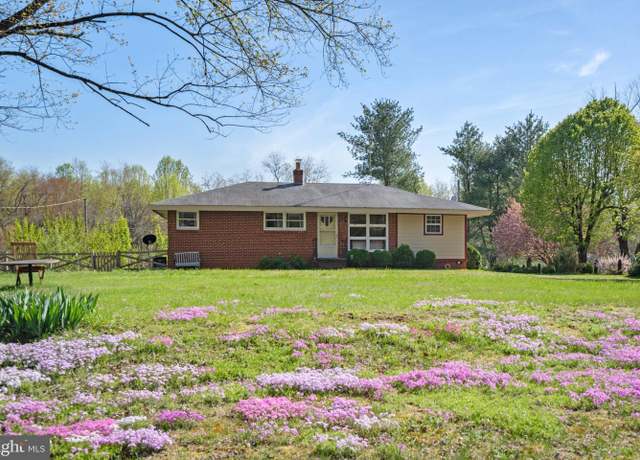 Property at 571 Richmond Rd, Amissville, VA 20106, 2 beds, 1 bath