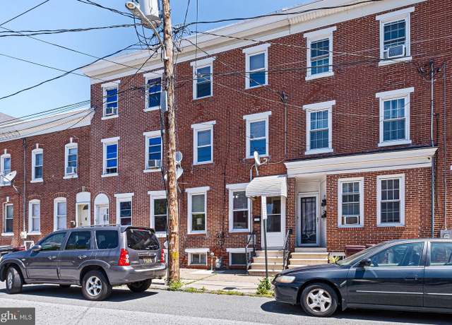 Property at 917 Linden St, Wilmington, DE 19805, 5 beds, 2 baths