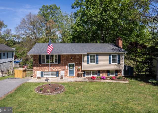 Property at 6418 Oak Hill Dr, Sykesville, MD 21784, 4 beds, 2.5 baths