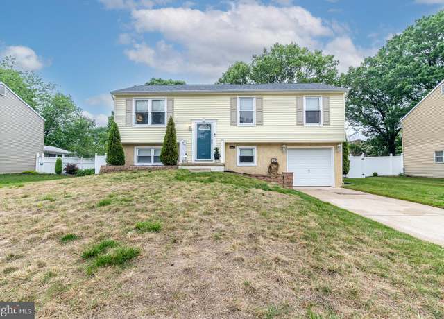 Property at 8367 Crofton Ln, Pennsauken, NJ 08109, 5 beds, 2.5 baths